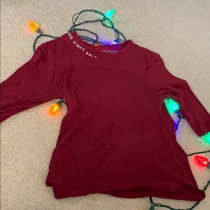 maroon 3/4 sleeve t-shirt